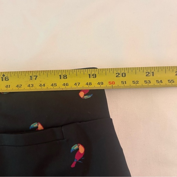 Croft & Barrow Plus Size XXL Skorts Skirt with shorts under Black w Pink Parrots - Picture 6 of 9